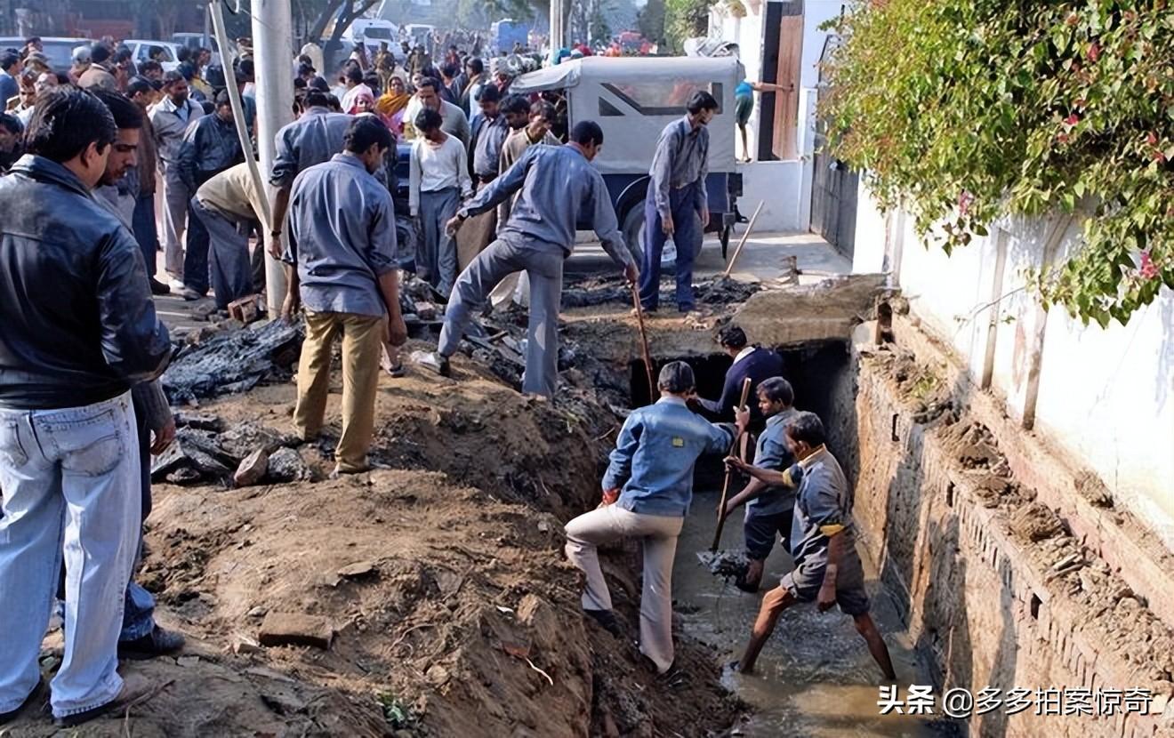 印度女医生遭奸杀，多地医护罢工抗议