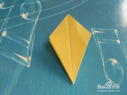 365天，一朵纸百合的寿命，跟着视频把日子折出棱角