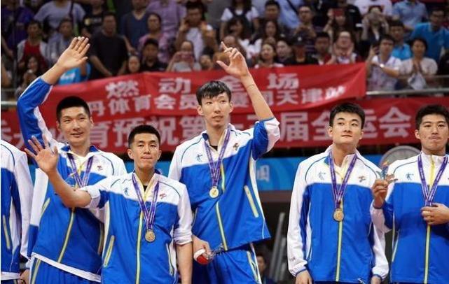 曝中超卫冕冠军欠钱不还，引发舆论哗然