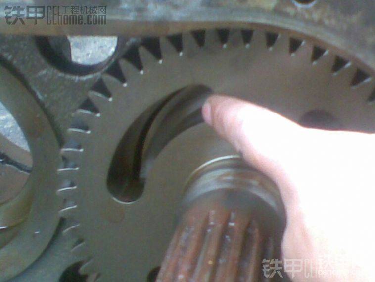 卡特365C风扇泵马达维修实录，看完视频我才搞懂的三个关键点